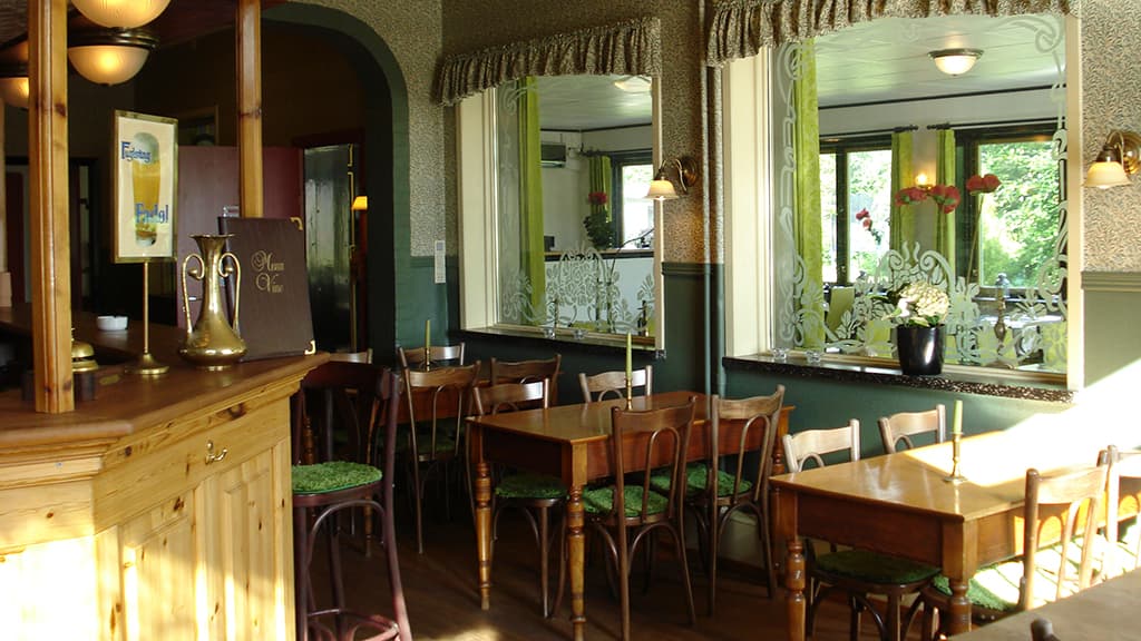 Mikkelborg Kro, Café und Restaurant